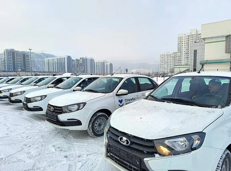 Районные больницы Красноярского края получили новые автомобили