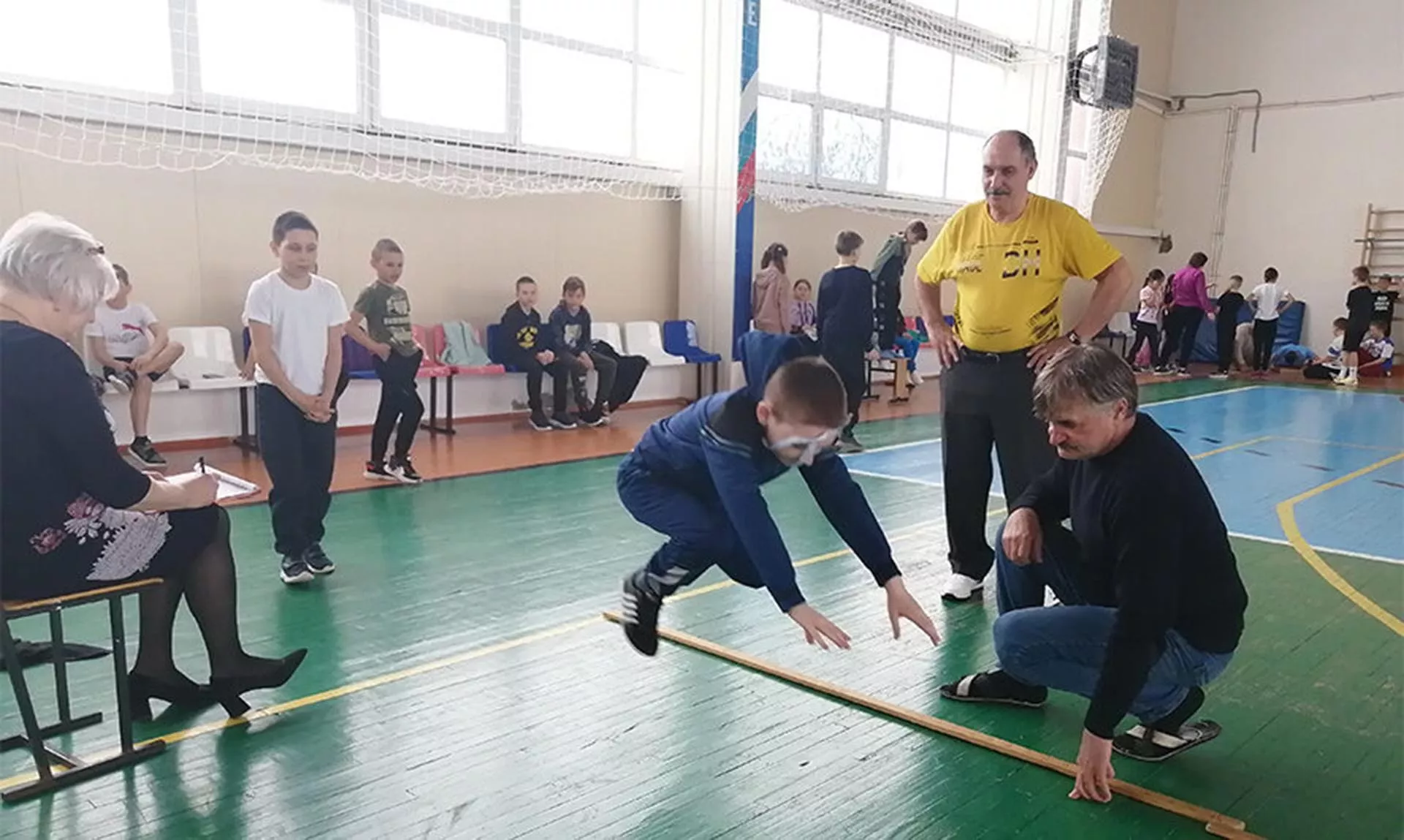  Администрация МО Курманаевский район