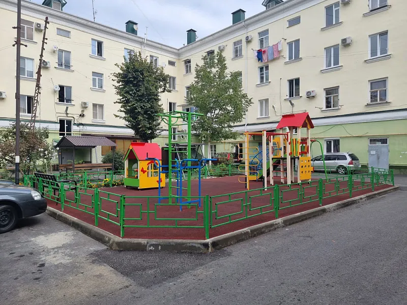 Благодаря нацпроекту в&nbsp;Майкопе благоустроили еще&nbsp;один двор