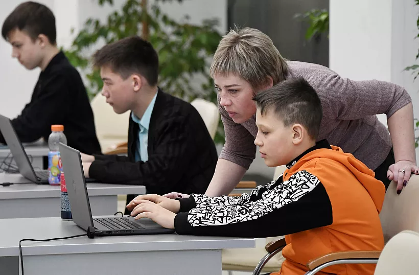 Оренбургских школьников приглашают на&nbsp;новый сезон &laquo;Урока цифры&raquo;