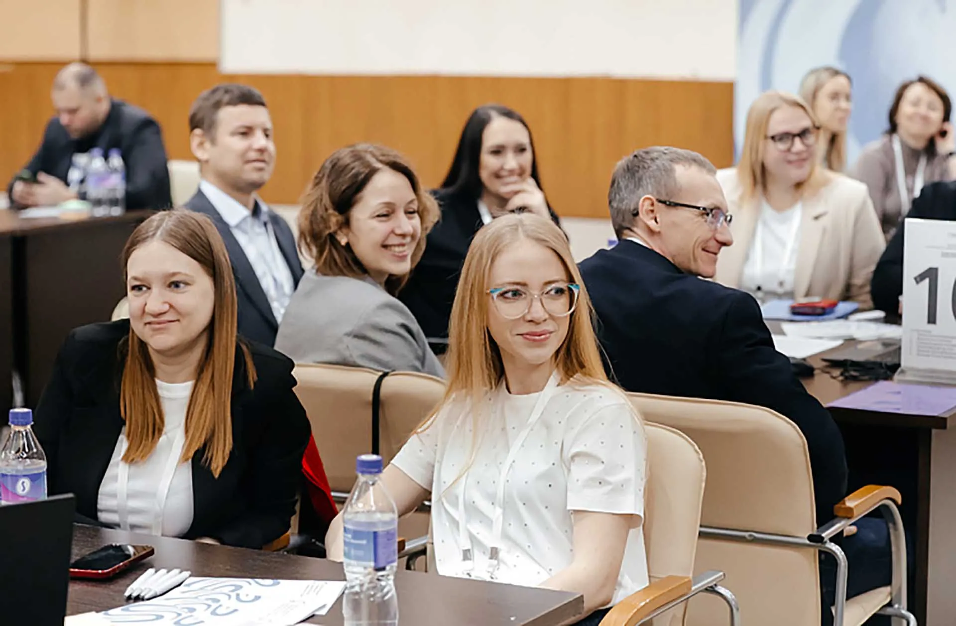 В&nbsp;Приморье прошел тренинг по&nbsp;внедрению ИИ в&nbsp;работу госслужащих