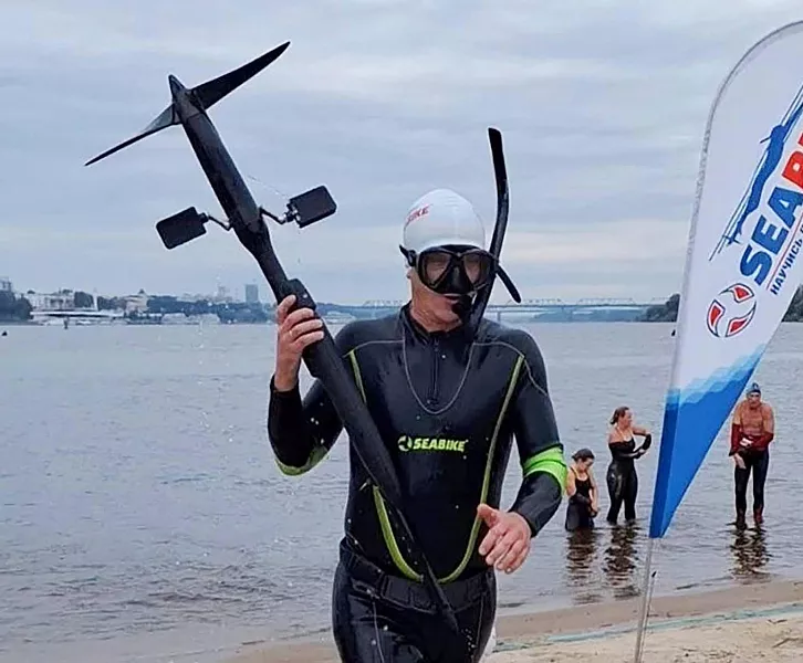 В&nbsp;Ярославле прошел массовый заплыв с&nbsp;водными велосипедами