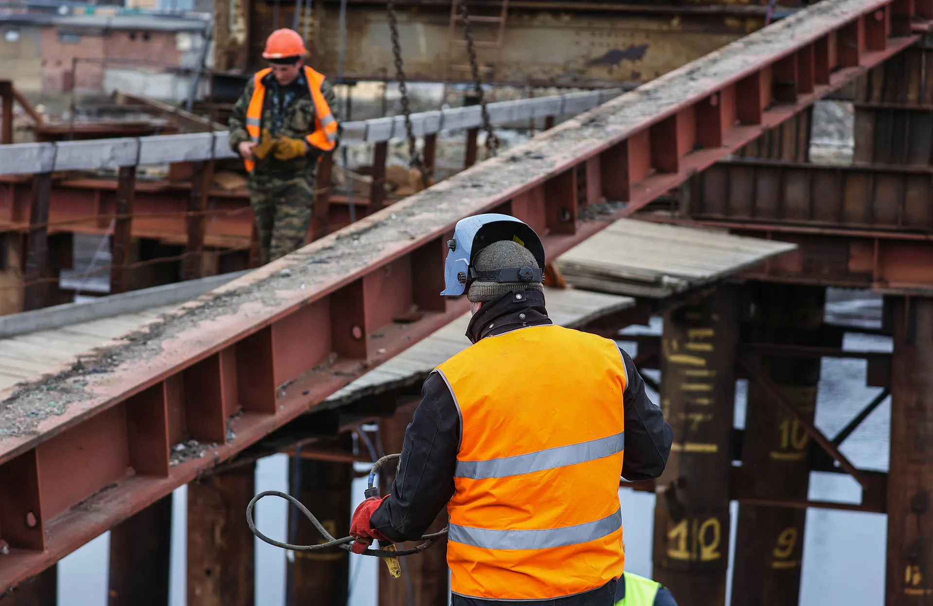 На&nbsp;мосту через реку Иртыш в&nbsp;Омске обустроят проезжую часть