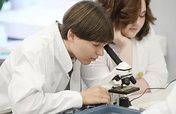 От&nbsp;опытов до&nbsp;открытий: как&nbsp;проходит конкурс &laquo;Наука. Территория героев&raquo;