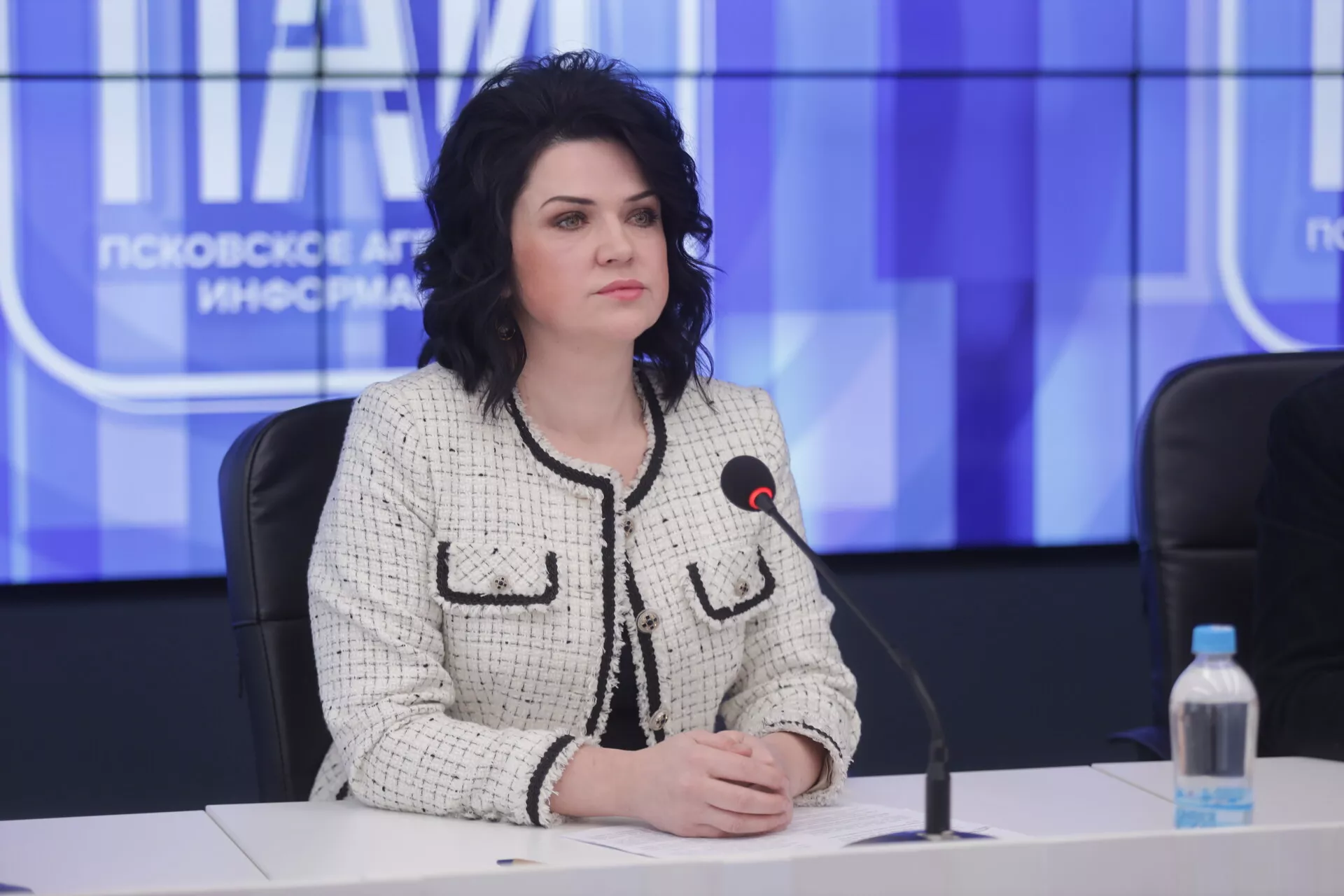 Правительство Псковской области