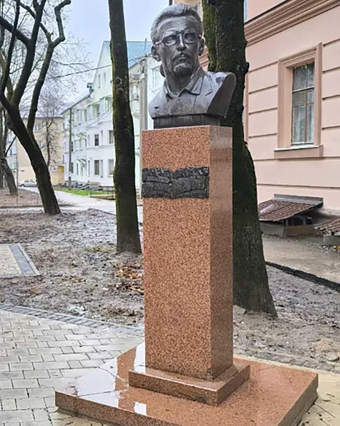 В&nbsp;Смоленске благоустроили сквер на&nbsp;улице Докучаева