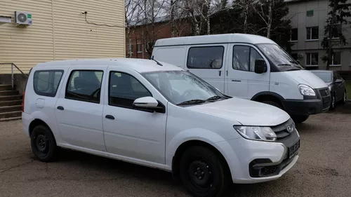 Павловская больница Краснодарского края получила два автомобиля