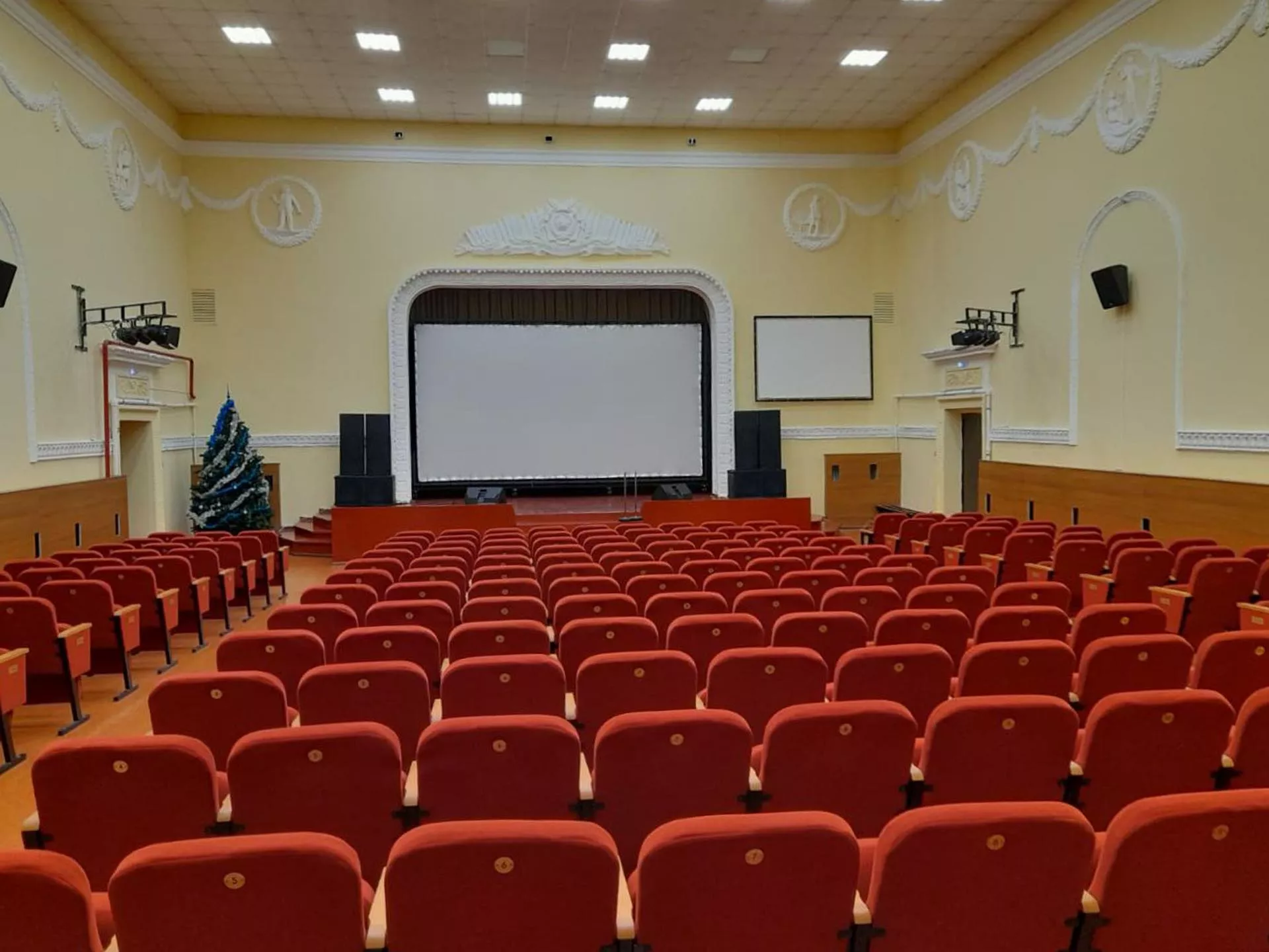 Муниципальное казенное учреждение "Управление культуры, спорта и молодежной политики Семилукского муниципального района Воронежской области"