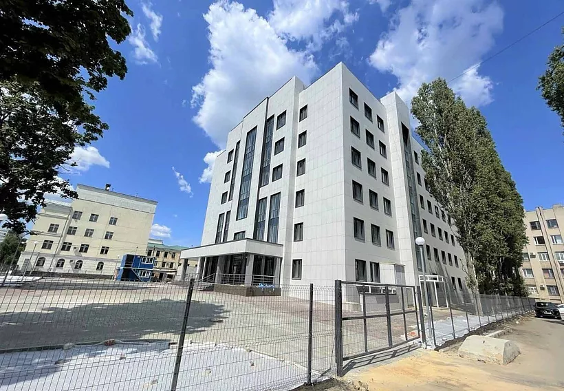 Строительство шестиэтажной поликлиники завершили в&nbsp;Воронеже