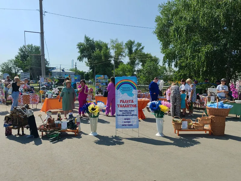 В&nbsp;Ташлинском районе Оренбуржья прошла выставка декоративного искусства