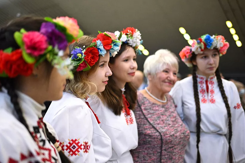 В&nbsp;самарском Доме культуры &laquo;Заря&raquo; открылась выставка народных костюмов