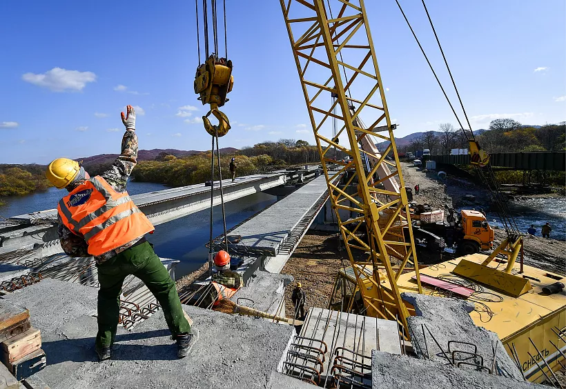 На&nbsp;благо общества: в&nbsp;2023&nbsp;году построят около 200&nbsp;дорожных объектов