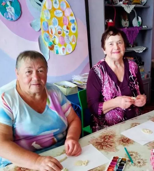Саратовские пенсионеры сделали украшения из&nbsp;теста