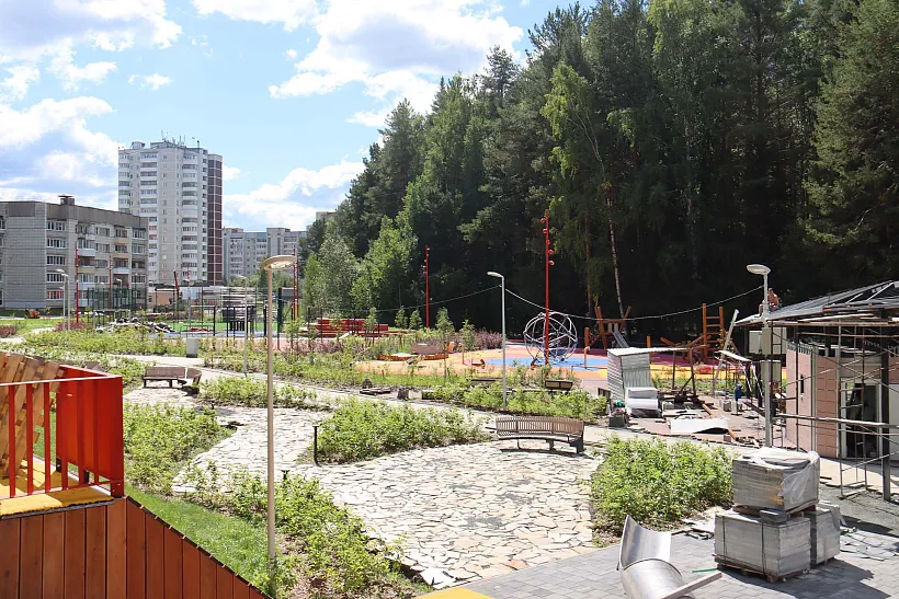 В&nbsp;городе Лесном Свердловской области благоустраивают парковую зону