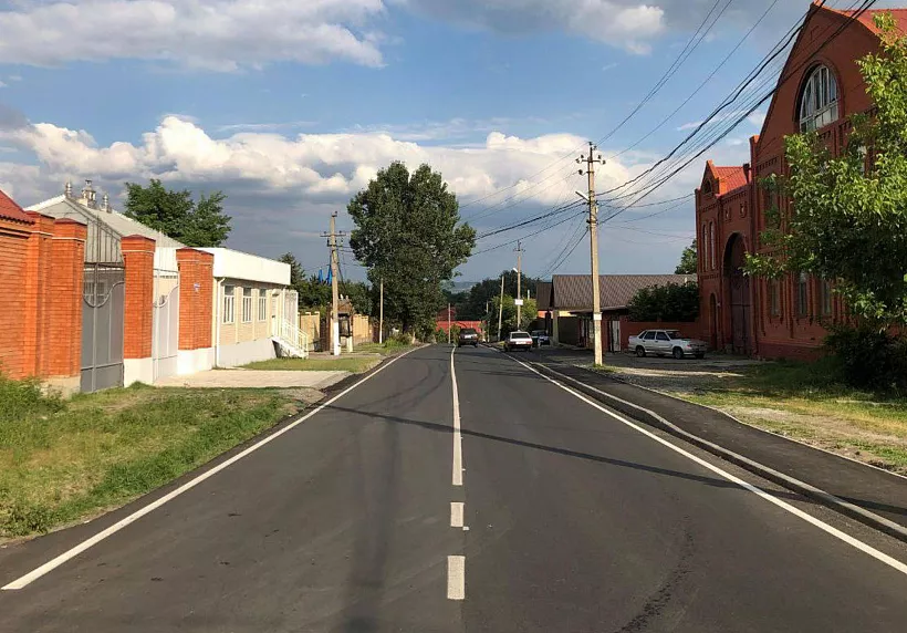 В&nbsp;Назрани отремонтировали ведущую к&nbsp;школе улицу Гайрбек-Хаджи