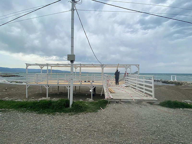 В&nbsp;Новороссийске начали обустраивать пляжи к&nbsp;курортному сезону