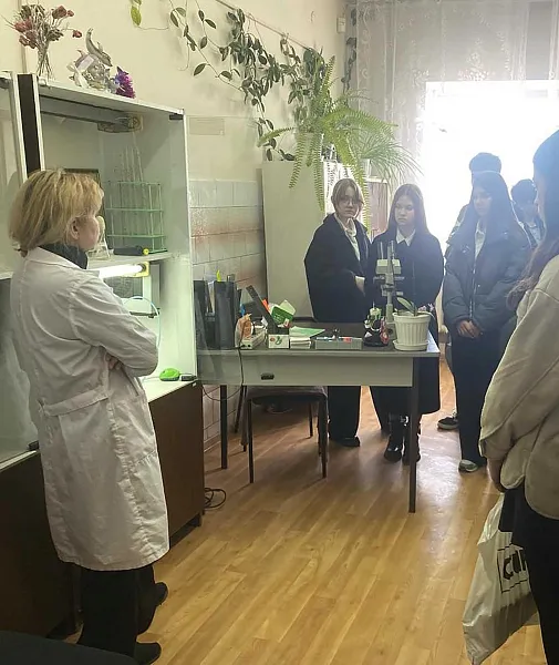 Школьники в&nbsp;Набережных Челнах посетили экологическую лабораторию