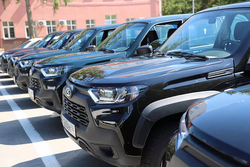 Медицинские учреждения Пензенской области получили санитарные автомобили
