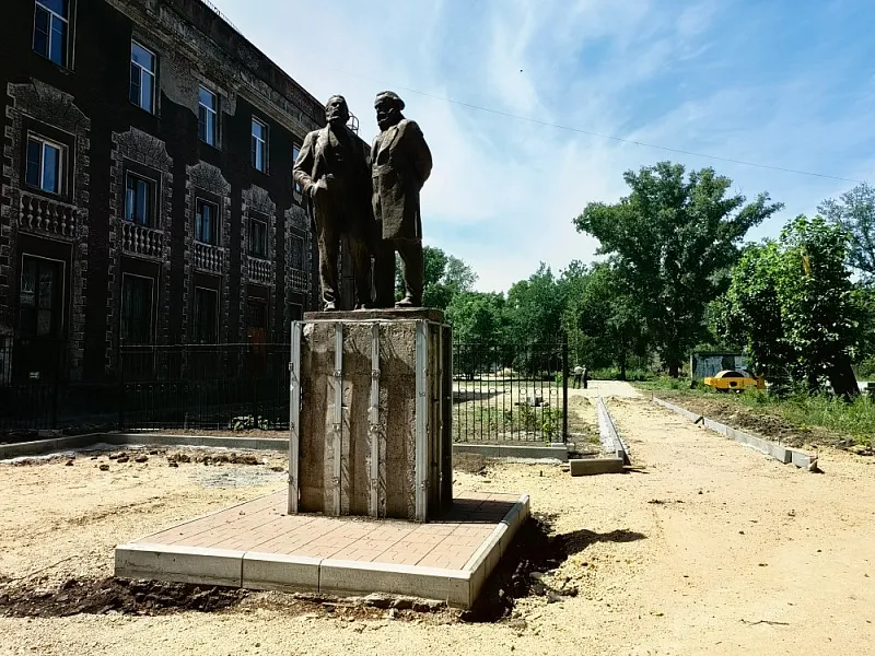 В&nbsp;городе Рубцовске Алтайского края обновляют территорию Дома культуры