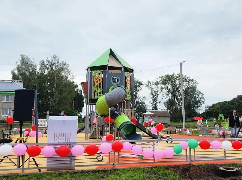 В&nbsp;подмосковном поселке Орешково открыли новую детскую площадку