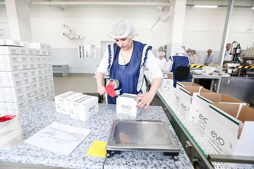 Кубанский завод косметики увеличил производство губной помады на&nbsp;10%