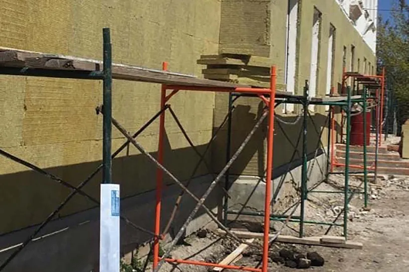 В&nbsp;самарском городе Октябрьске приступили к&nbsp;капитальному ремонту школы №3