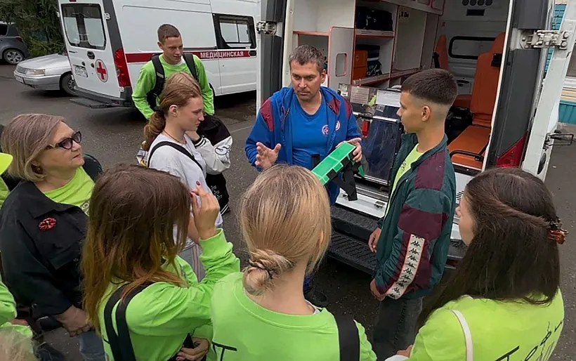 Школьники из&nbsp;города Бийска Алтайского края посетили станцию скорой помощи