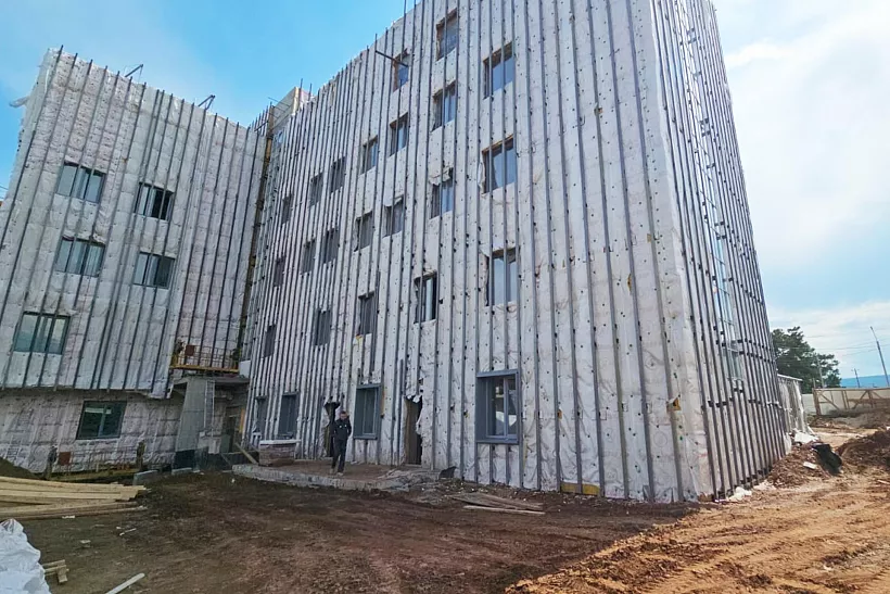 Поликлиника в&nbsp;поселке Качуг Иркутской области готова на&nbsp;73%