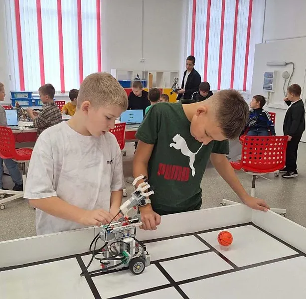 В&nbsp;Ярославской области прошли соревнования по&nbsp;робототехнике