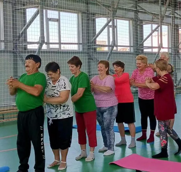 В&nbsp;Саратовской области пенсионеры изучают йогу и&nbsp;дыхательную гимнастику