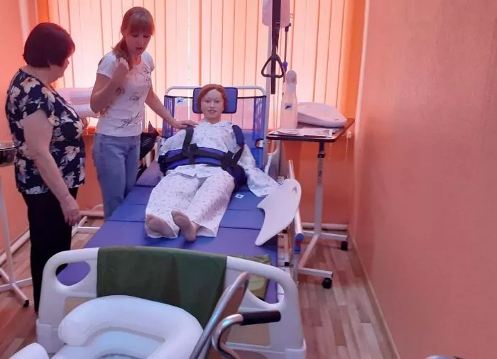 Жителей Саратовской области обучают уходу за&nbsp;тяжелобольными людьми