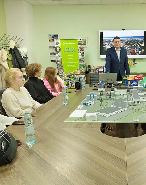 Студенты из&nbsp;Удмуртии и&nbsp;Марий Эл прошли стажировку на&nbsp;прикамском комбинате