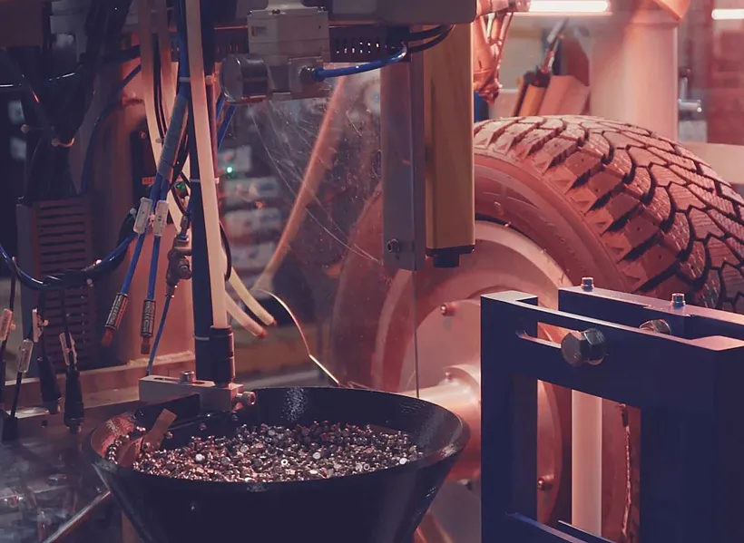 Первый отечественный станок для&nbsp;шиповки шин заработал в&nbsp;Подмосковье