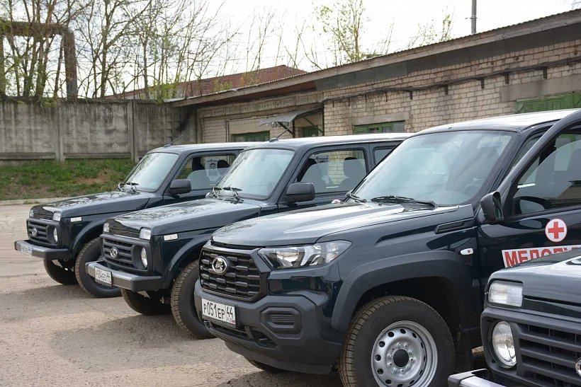 Поликлиники в&nbsp;Костроме получили 5&nbsp;новых автомобилей