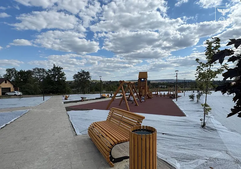 В&nbsp;городе Короча Белгородской области завершается благоустройство площади