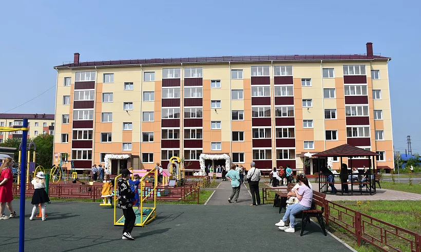 В&nbsp;городе Поронайске на&nbsp;Сахалине 100&nbsp;семей переехали в&nbsp;новое жилье