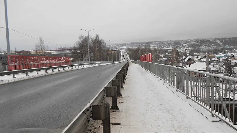 В&nbsp;городе Чусовом в&nbsp;Прикамье досрочно обновили мост через ж/д пути