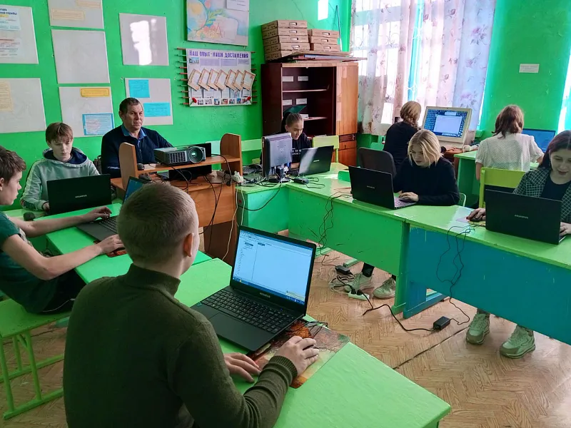 Спицынская школа Курганской области получила новые ноутбуки