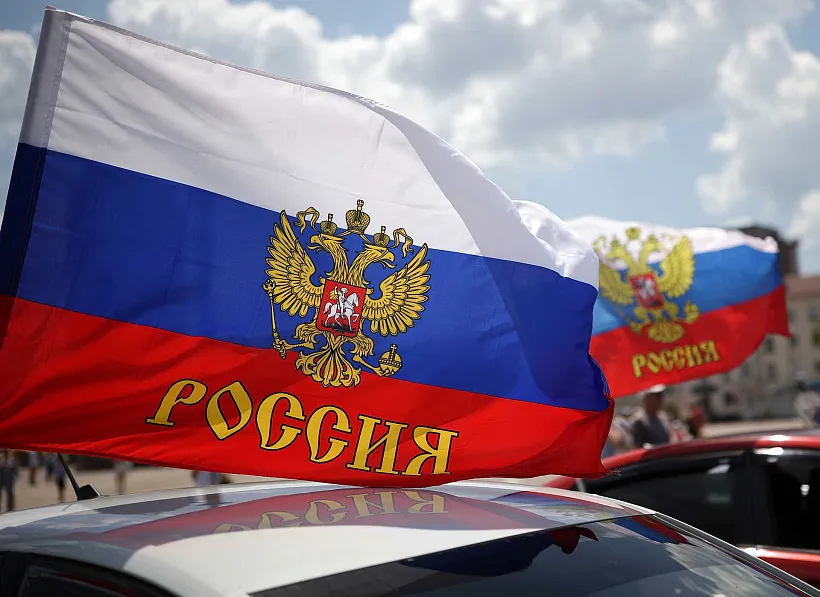 Более 30&nbsp;школ Колымы оснастят государственной символикой