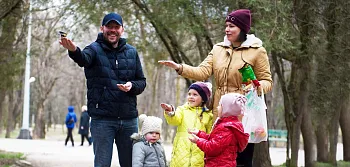 Родителям в&nbsp;помощь: как&nbsp;получить ежегодную семейную выплату