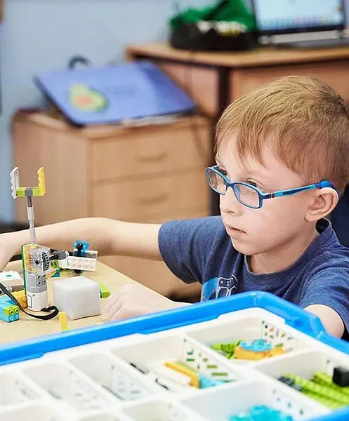 В&nbsp;Москве прошел финал олимпиады по&nbsp;робототехнике среди школьников