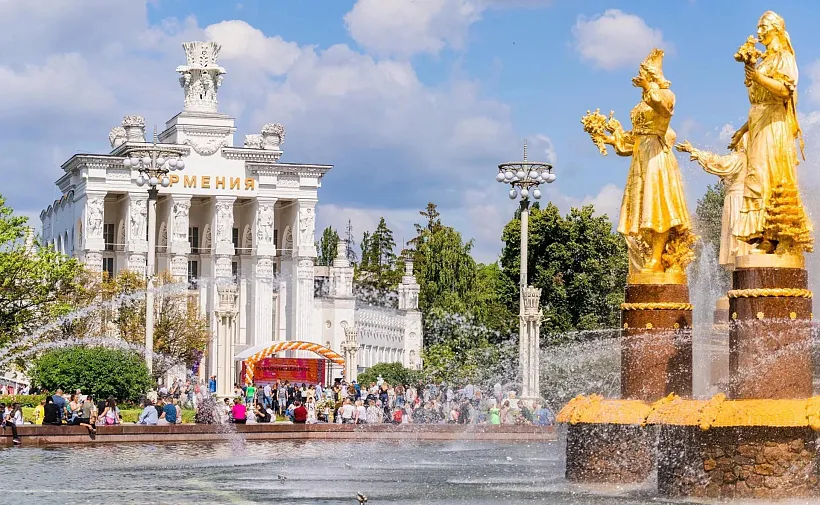 Весенне-летний сезон на&nbsp;ВДНХ в&nbsp;Москве открыла иммерсивная программа