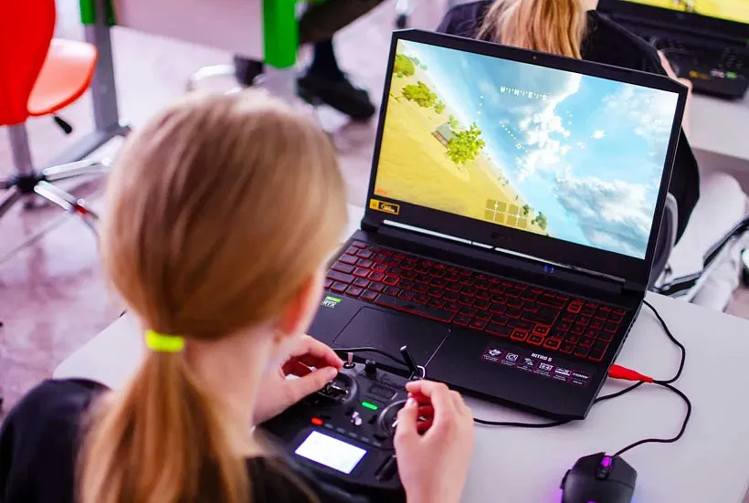 Школьники Курганской области освоили работу с&nbsp;дронами на&nbsp;профильной смене