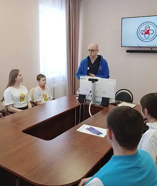 В&nbsp;селе Большетроицком Белгородской области провели урок для&nbsp;будущих медиков