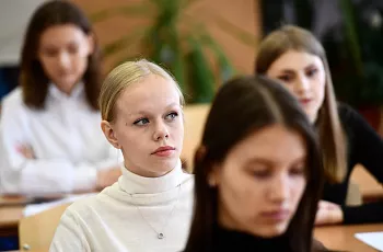 По&nbsp;зову сердца: почему выпускники школ хотят учиться в&nbsp;педагогических вузах