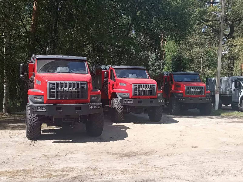 Рязанские лесные пожарные получили четыре новых автомобиля