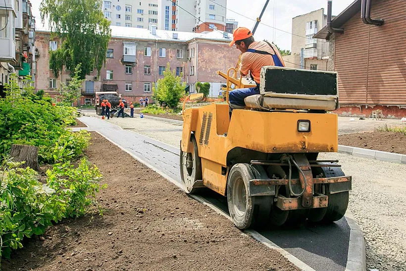 В&nbsp;Барнауле заасфальтировали 34&nbsp;дворовые территории