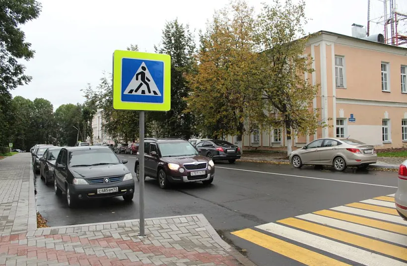 Более 70% автодорог Великого Новгорода отвечают нормативным требованиям