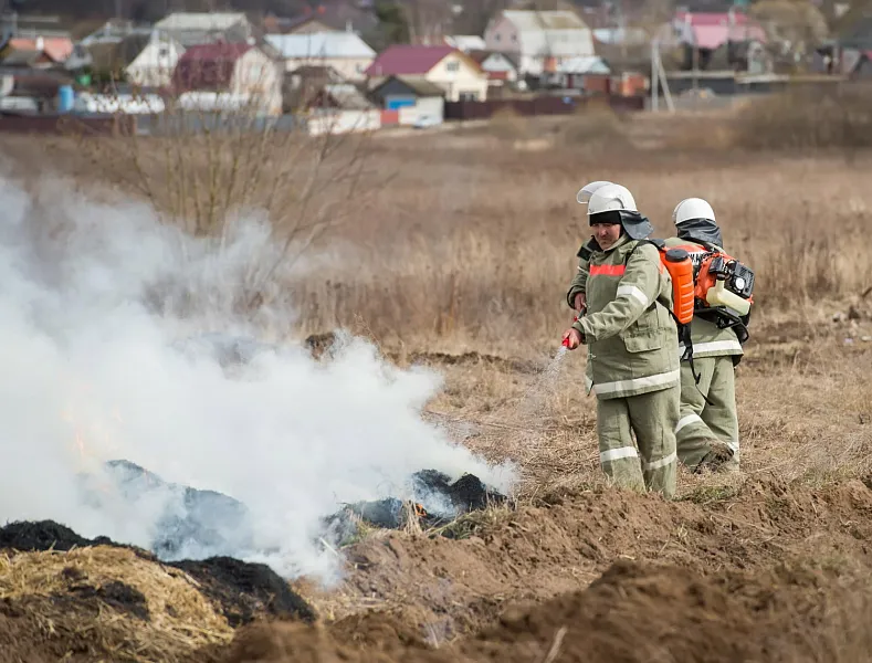 Калужская лесопожарная служба получила девять мотопомп