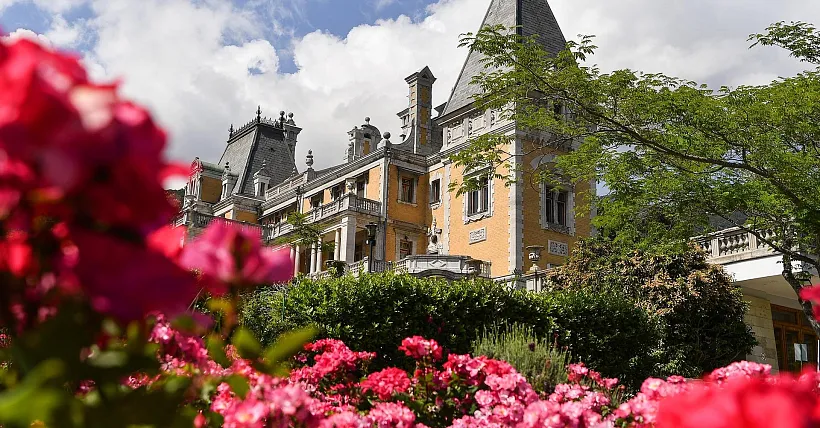 По&nbsp;России с&nbsp;любовью: дворцы и&nbsp;цветущий миндаль в&nbsp;Крыму